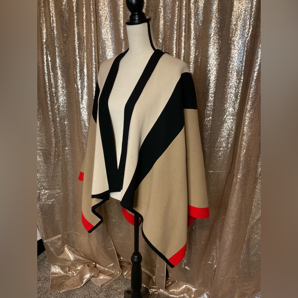Burberry Shawl Cape - Picture 4 of 8